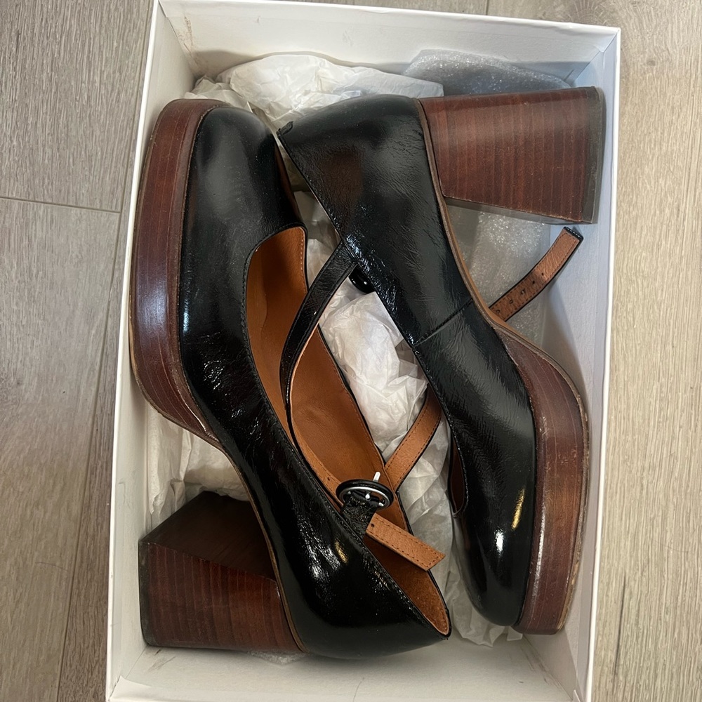 HEELED MARY JANES WITH PLATFORM